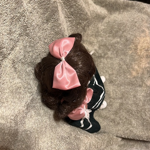 Heritage Mint Ltd. Collection vintage porcelain doll. - Picture 5 of 7